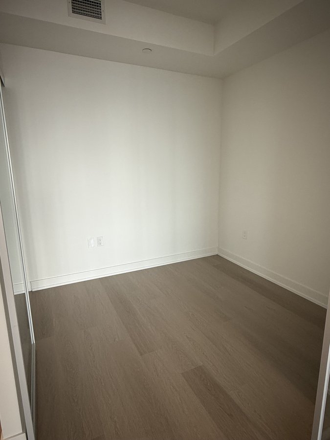 448 Burnhamthorpe Road West - Photo 5