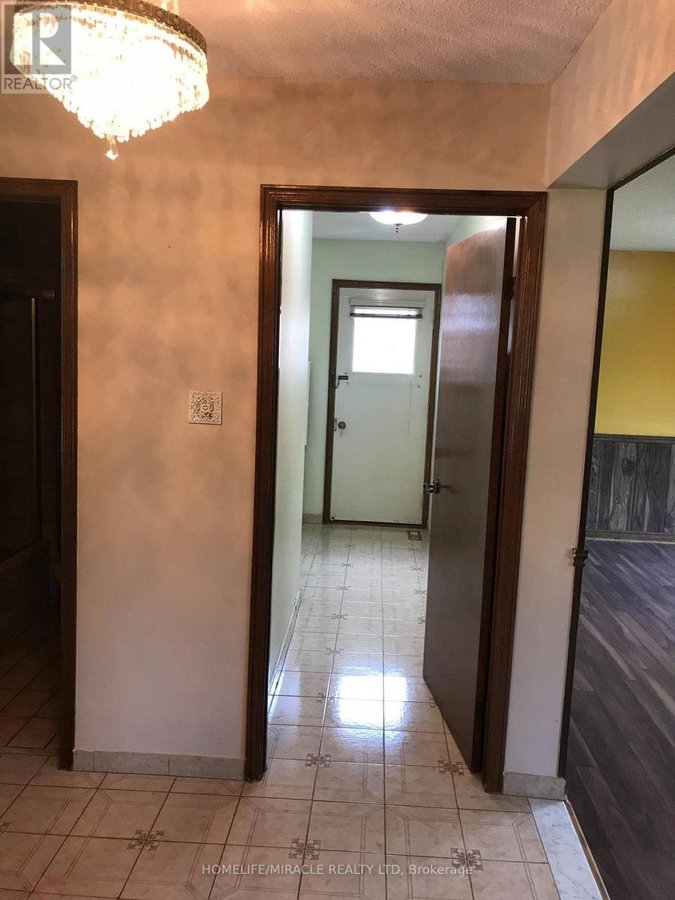 850 CHIPPENHAM DRIVE - Photo 10