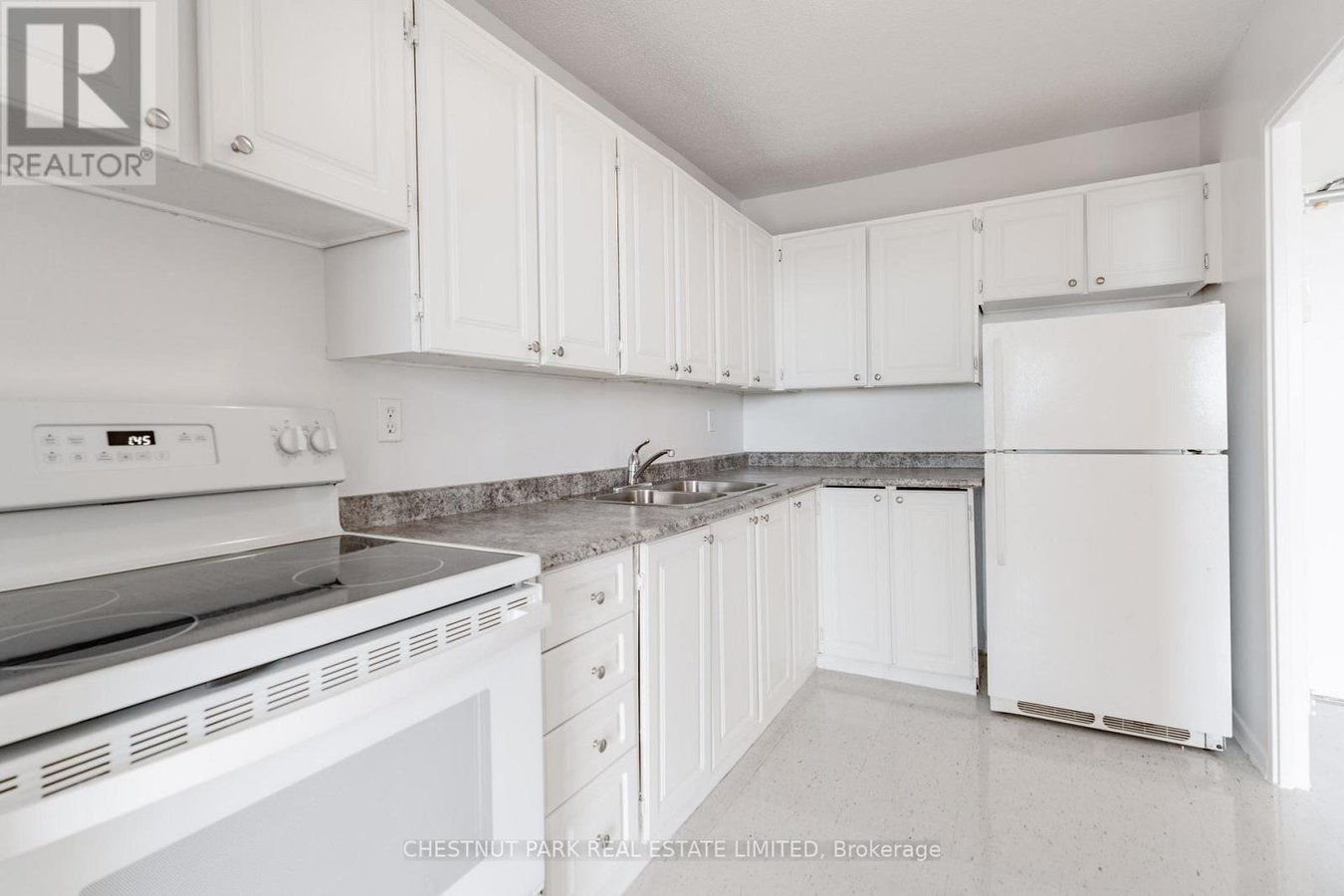 1412 - 150 LAKESHORE ROAD W - Photo 9