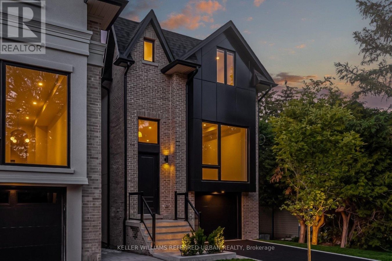 37 WESLEY AVENUE - Photo 1