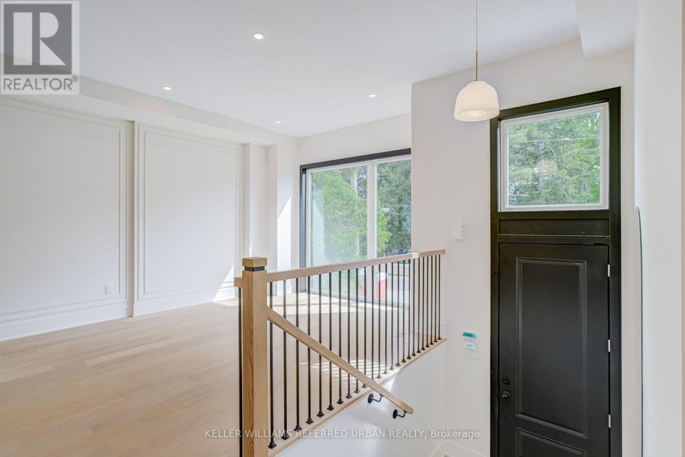 37 WESLEY AVENUE - Photo 3