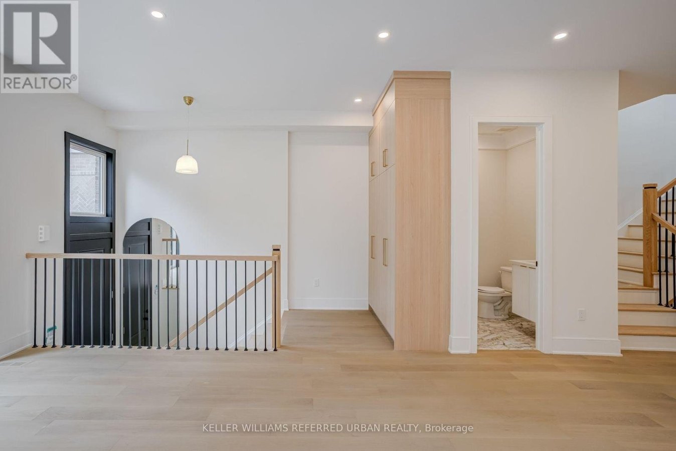 37 WESLEY AVENUE - Photo 4