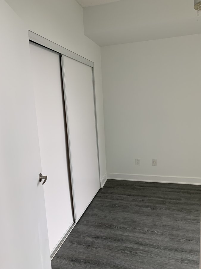 4070 Confederation Parkway - Photo 7