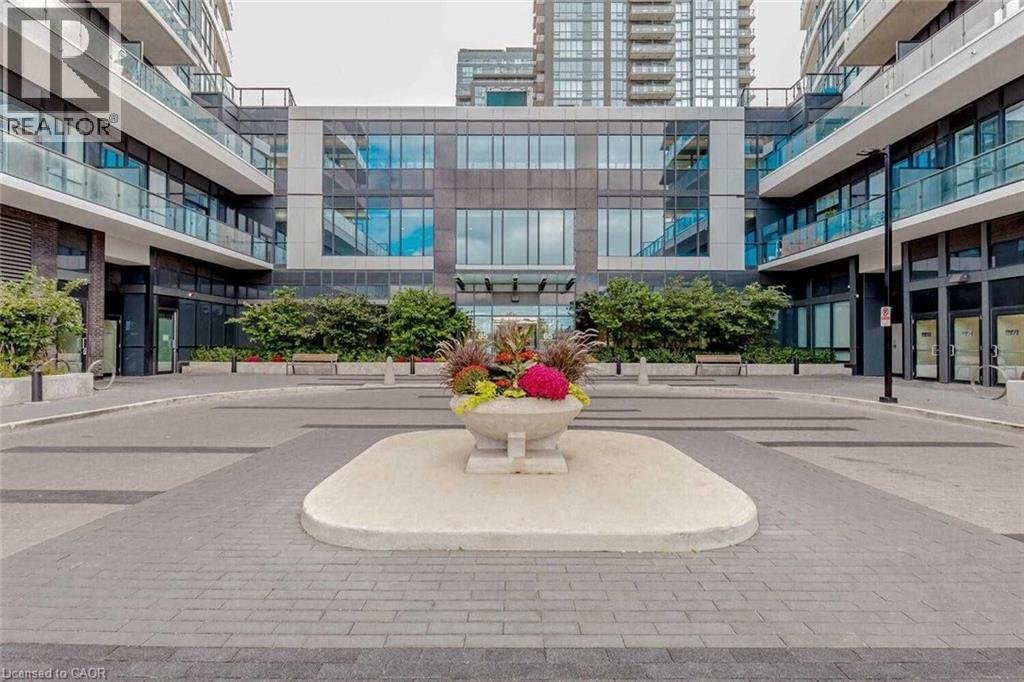 35 WATERGARDEN Drive - Photo 2