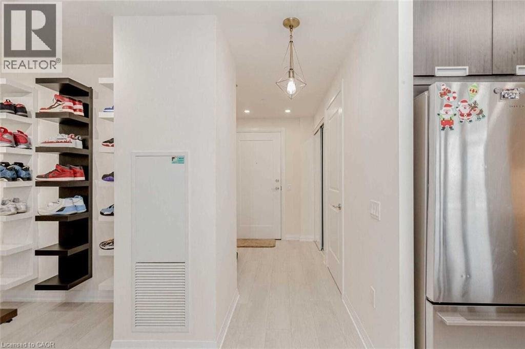 35 WATERGARDEN Drive - Photo 8