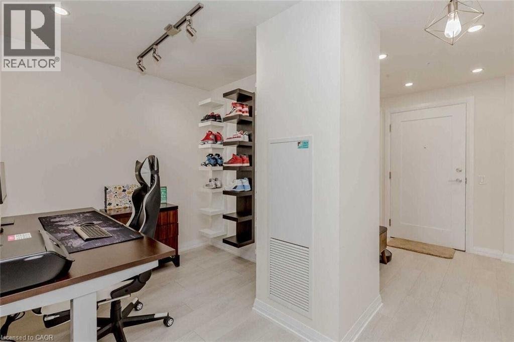 35 WATERGARDEN Drive - Photo 9
