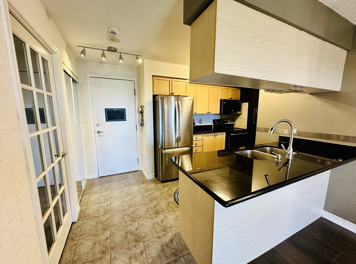 3880 Duke of York Boulevard - Photo 1