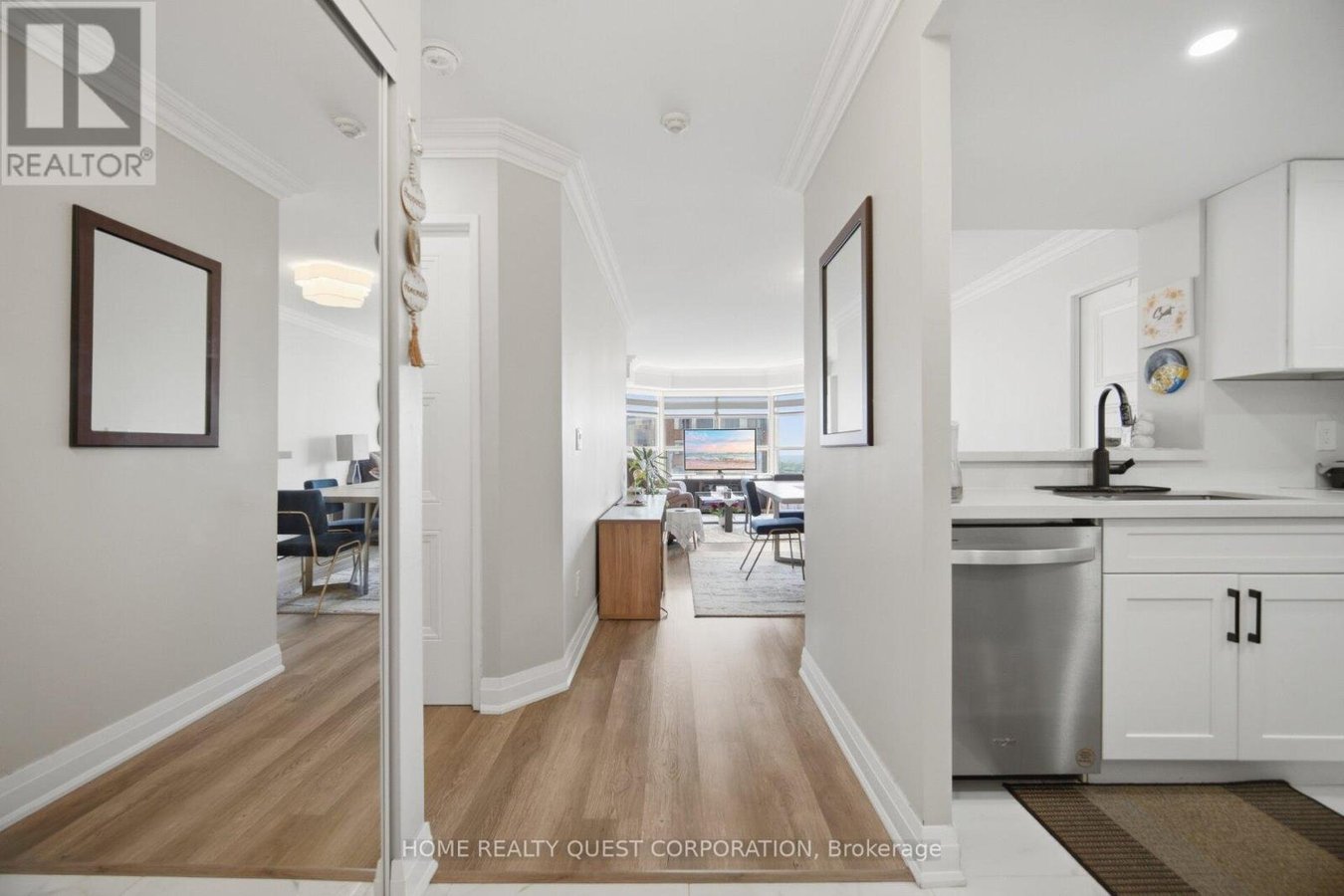 1402 - 325 WEBB DRIVE - Photo 5