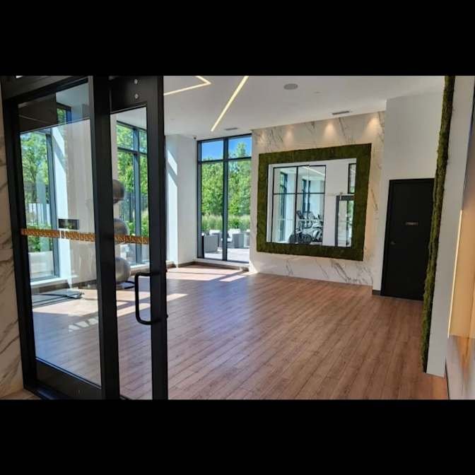 Burnhamthorpe Road East - Photo 3