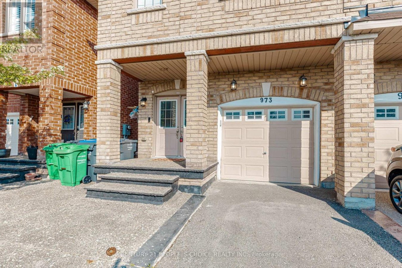 UPPER - 973 FRANCINE CRESCENT - Photo 5