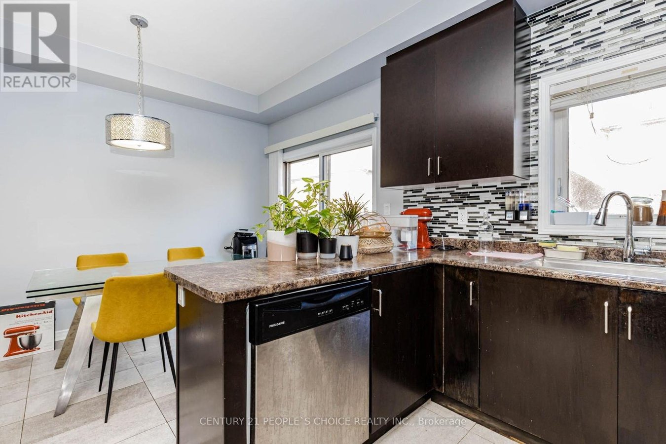 UPPER - 973 FRANCINE CRESCENT - Photo 25