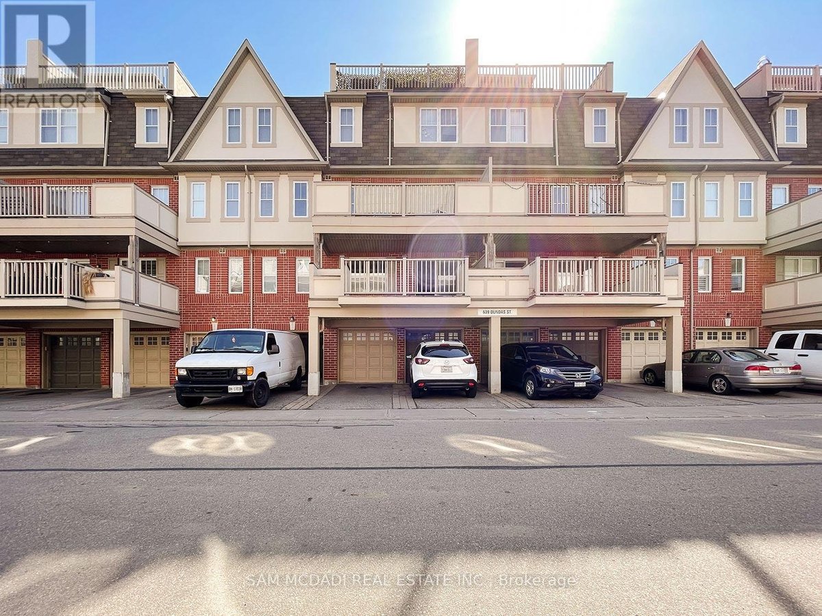 2 - 639 DUNDAS STREET W - Photo 7