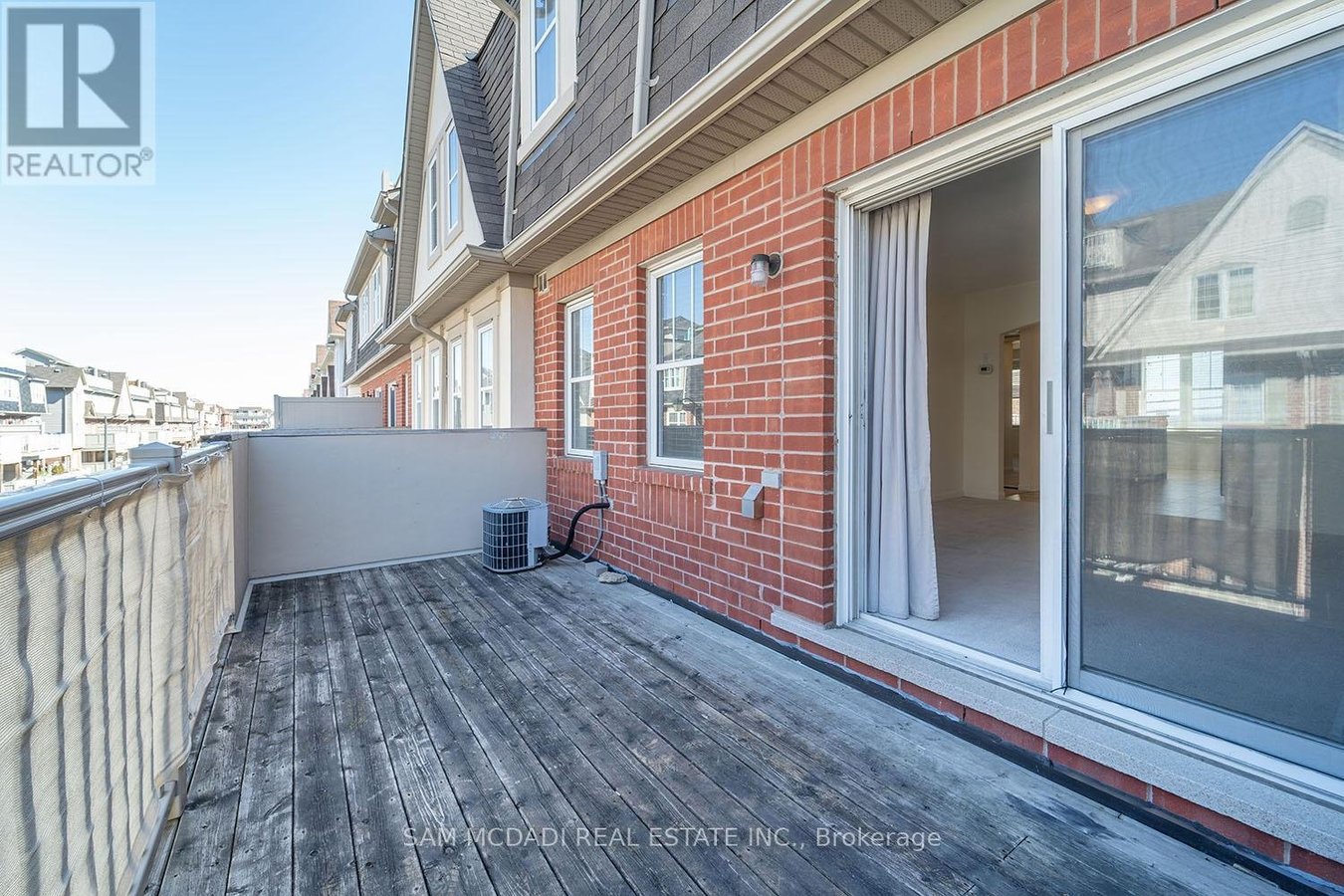 2 - 639 DUNDAS STREET W - Photo 11