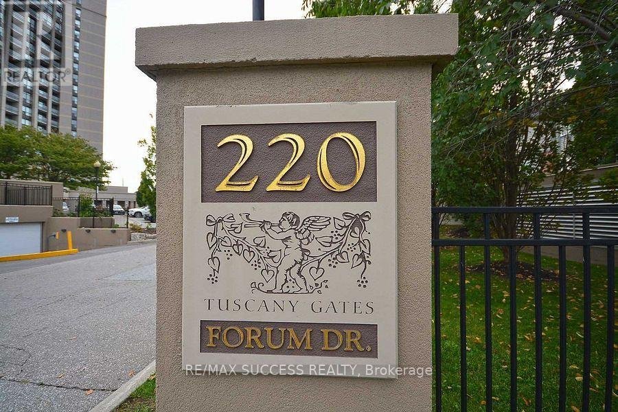 701 - 220 FORUM DRIVE - Photo 1