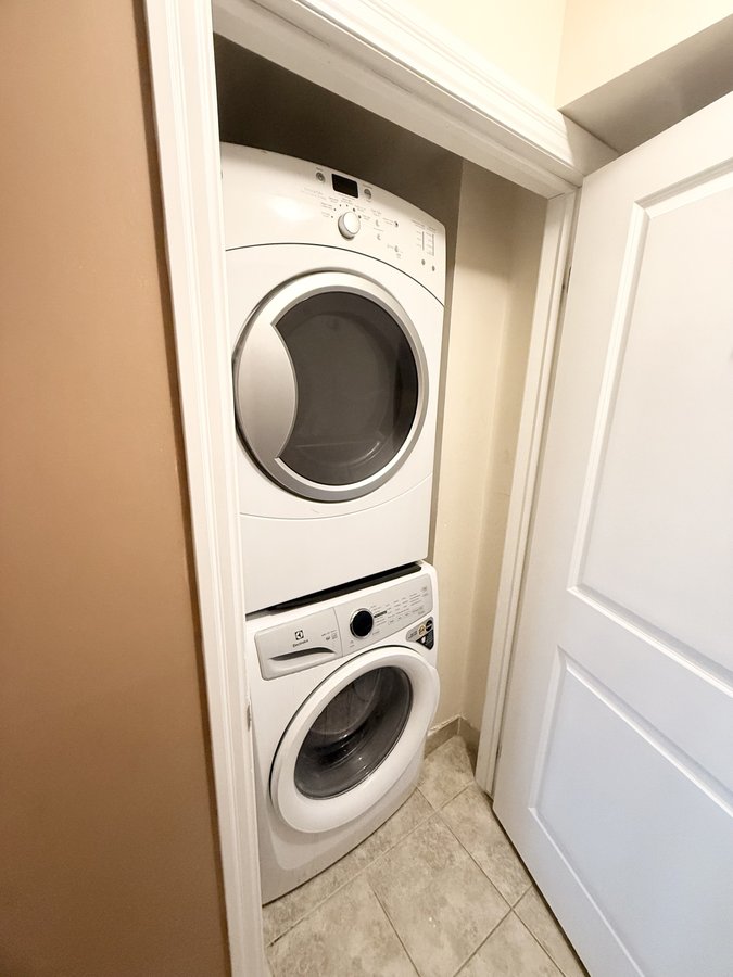 1437 Lakeshore Road East - Photo 11