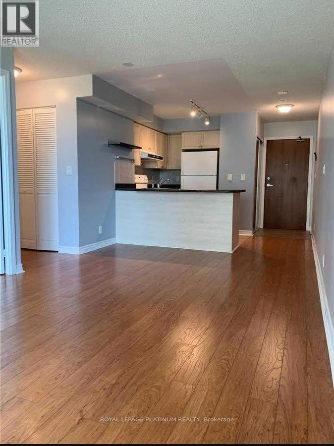 405 - 33 ELM DRIVE W - Photo 3