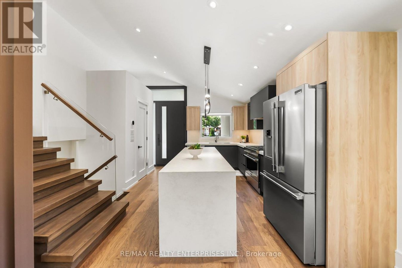 1495 THETFORD COURT - Photo 10