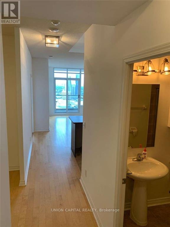 3009 - 388 PRINCE OF WALES DRIVE - Photo 1