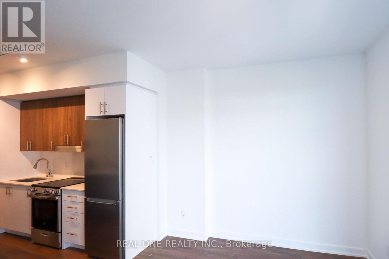 617 - 5105 HURONTARIO STREET - Photo 12