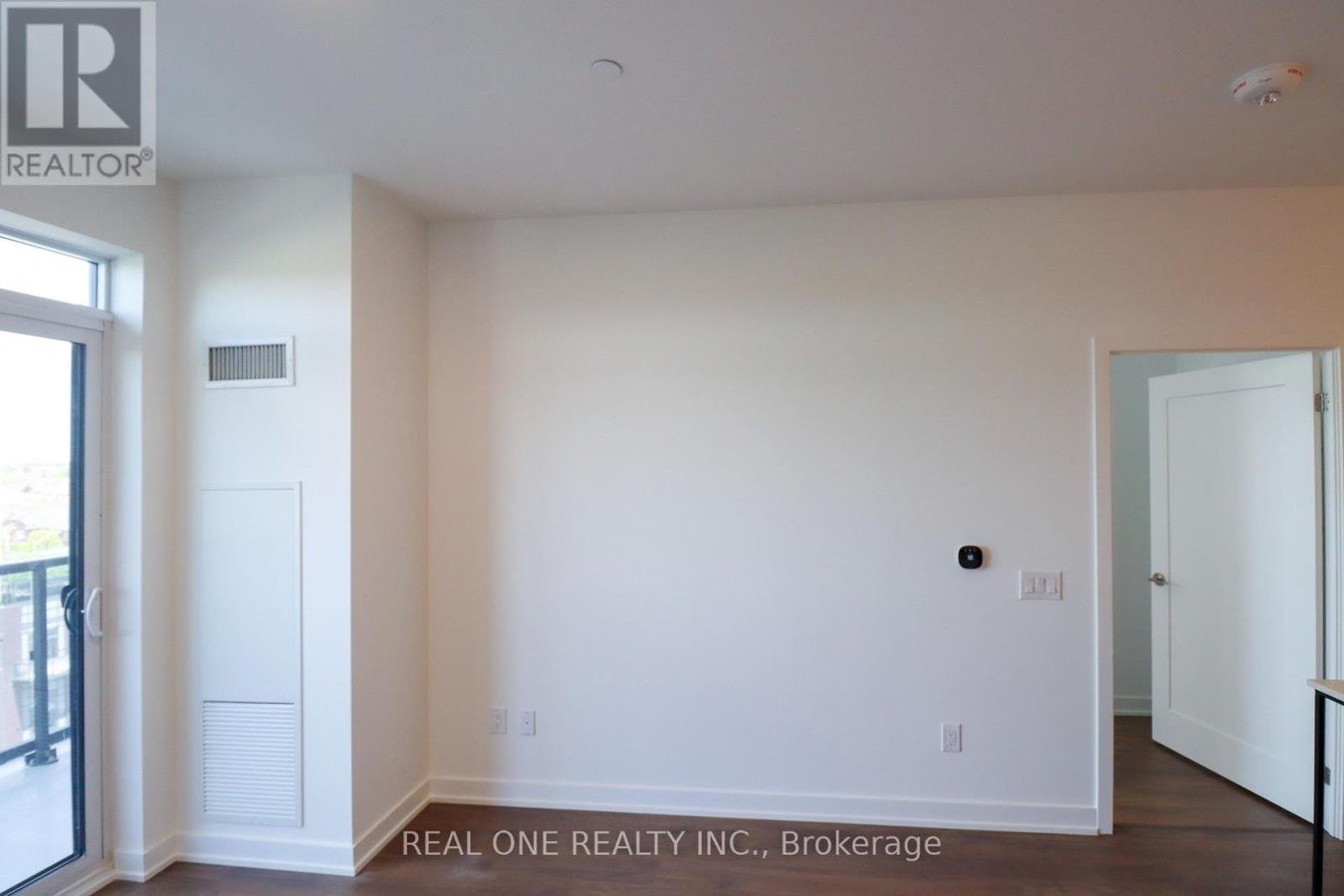 617 - 5105 HURONTARIO STREET - Photo 13