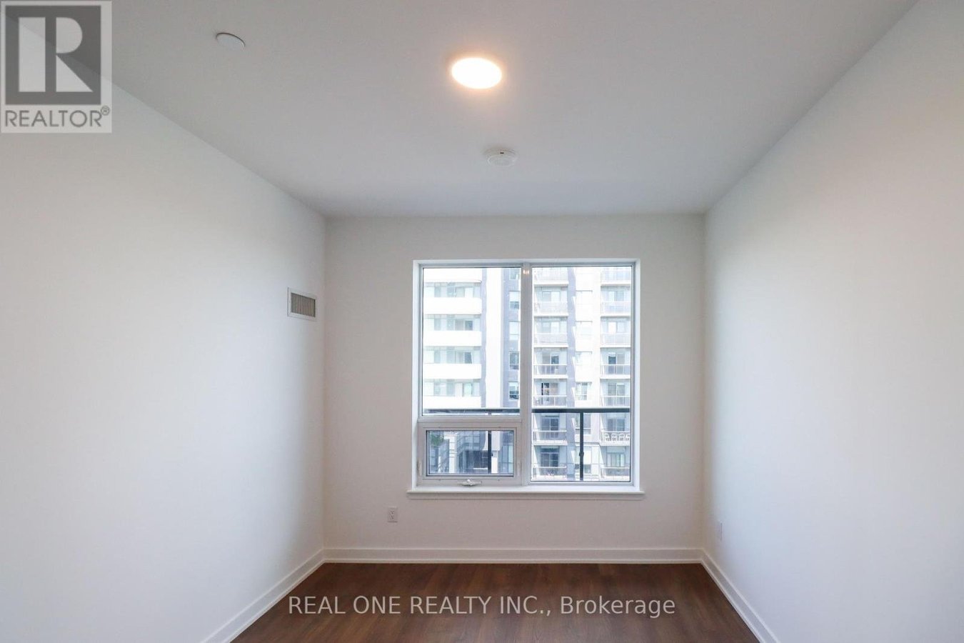 617 - 5105 HURONTARIO STREET - Photo 16