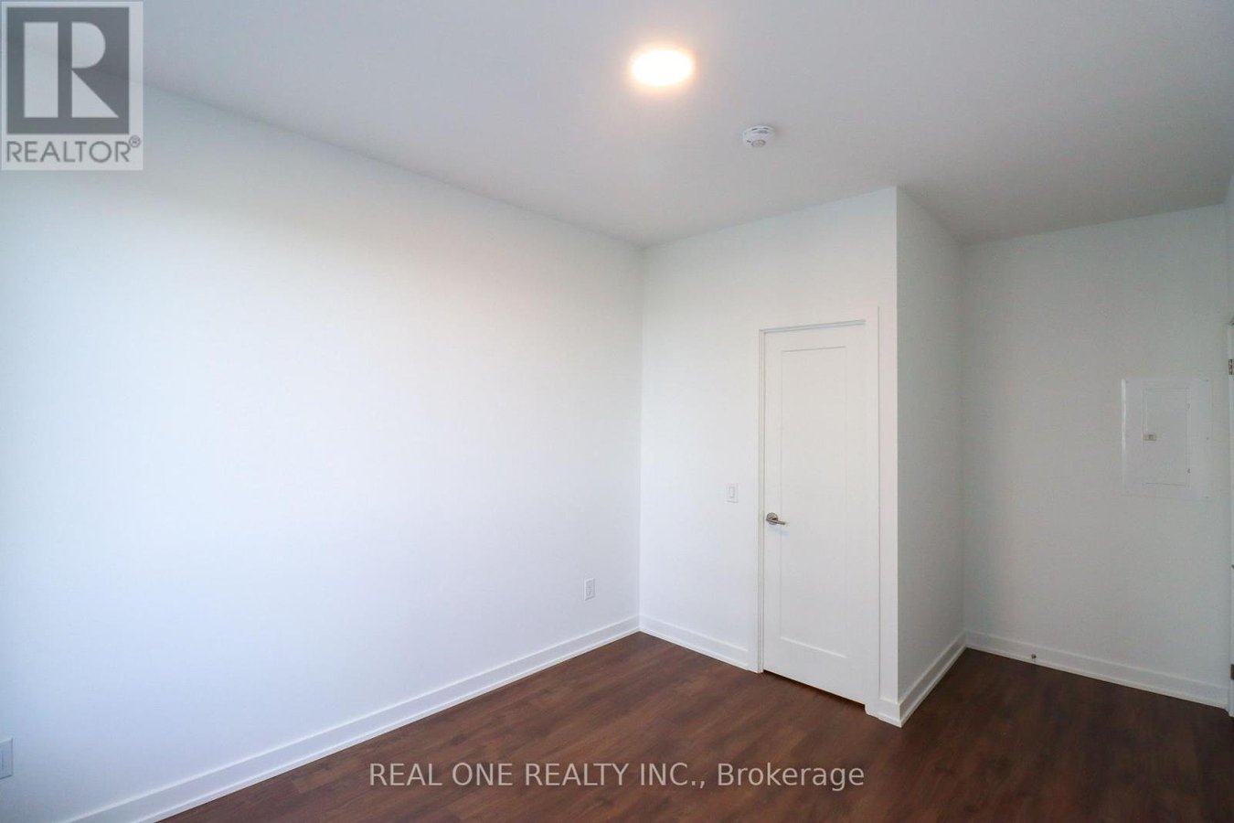 617 - 5105 HURONTARIO STREET - Photo 18