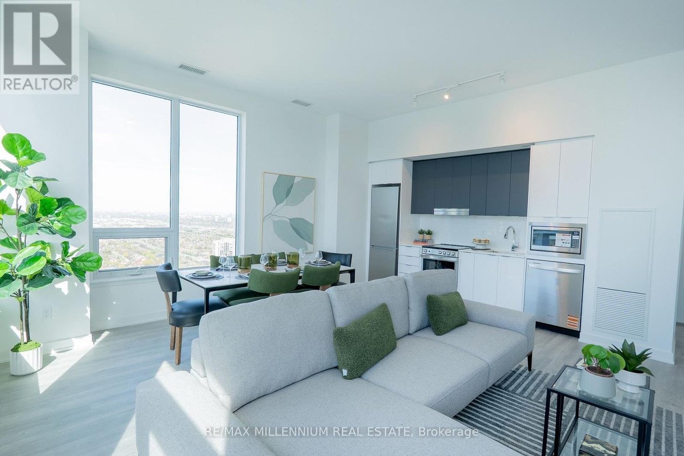 PH6 - 5105 HURONTARIO STREET - Photo 6