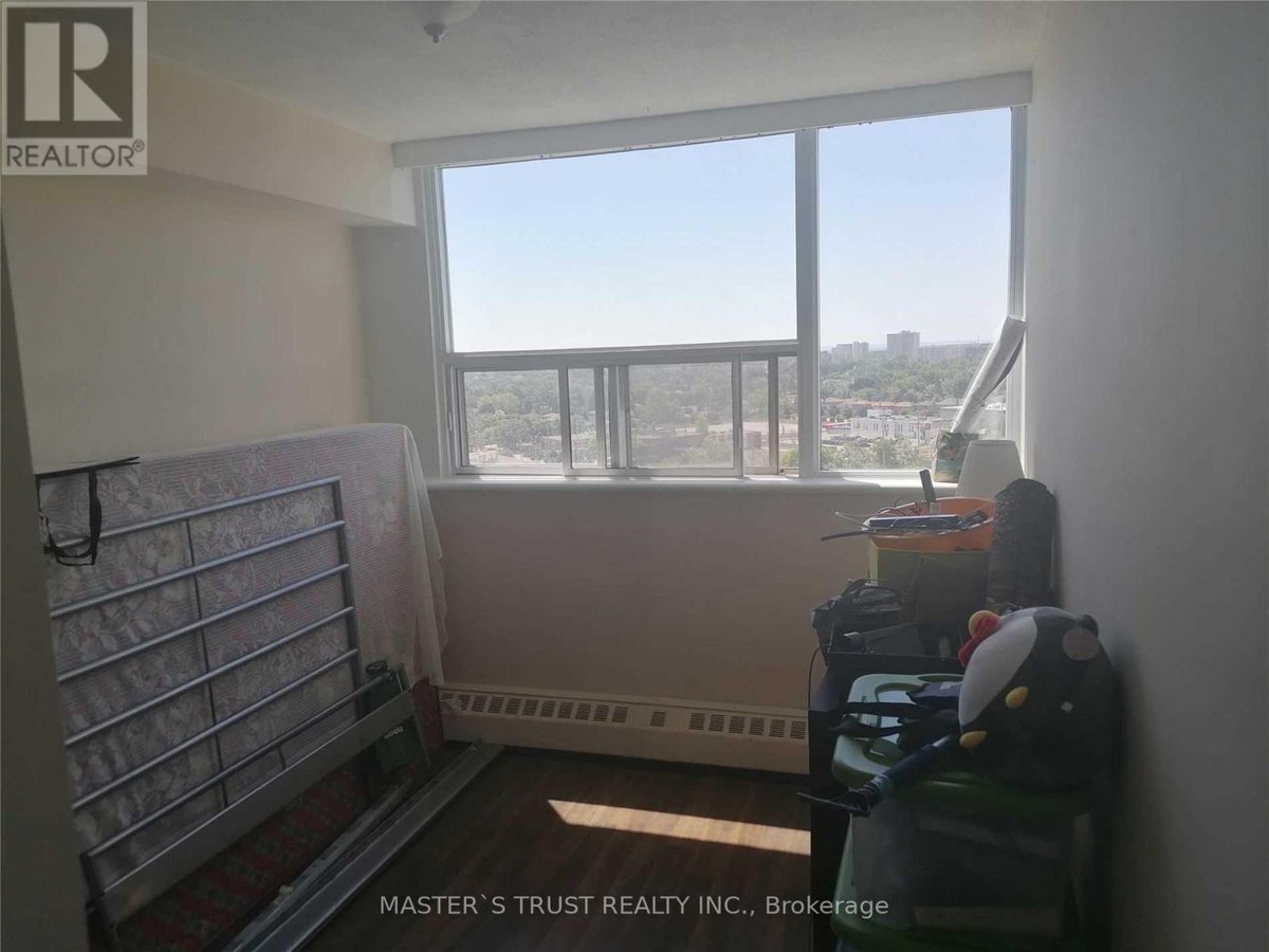 1210 - 530 LOLITA GARDENS - Photo 4