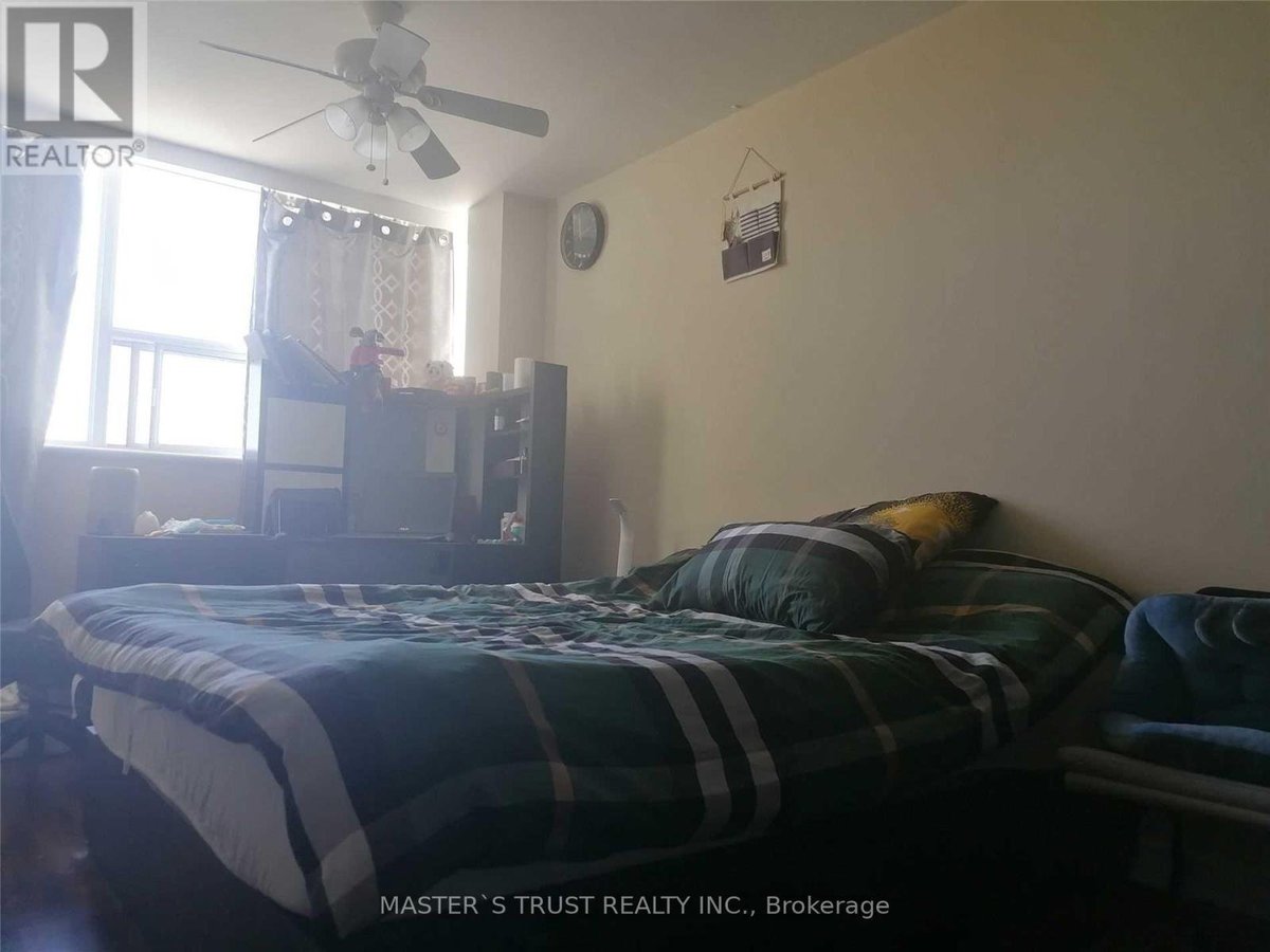 1210 - 530 LOLITA GARDENS - Photo 6