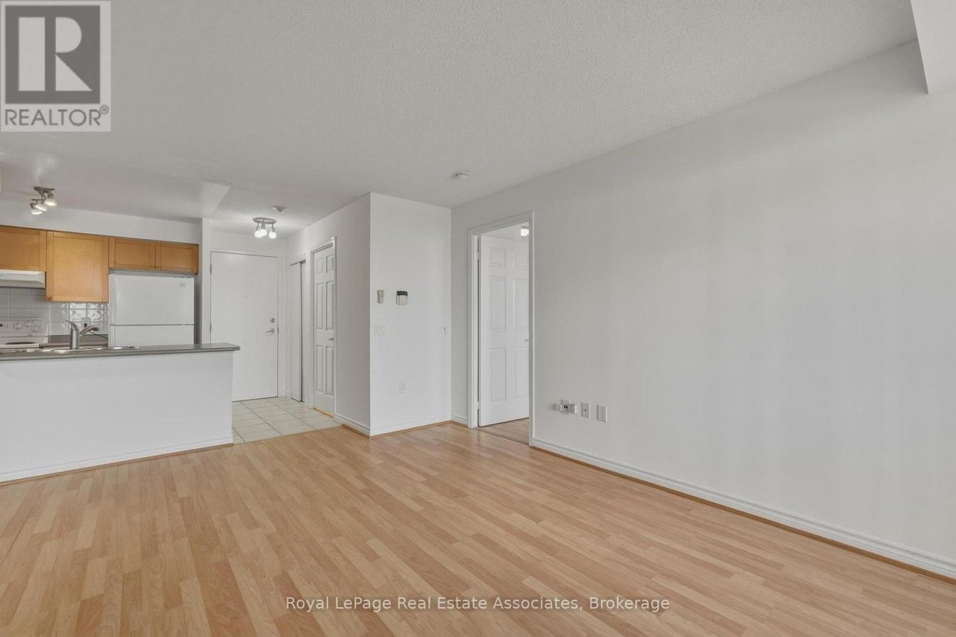 1202 - 55 STRATHAVEN DRIVE - Photo 12