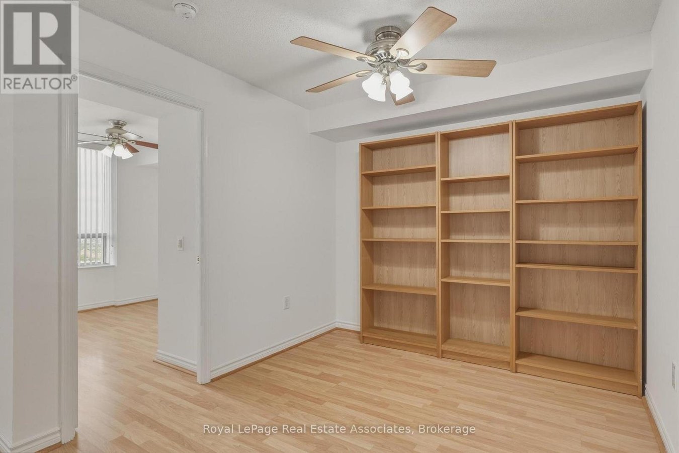 1202 - 55 STRATHAVEN DRIVE - Photo 15