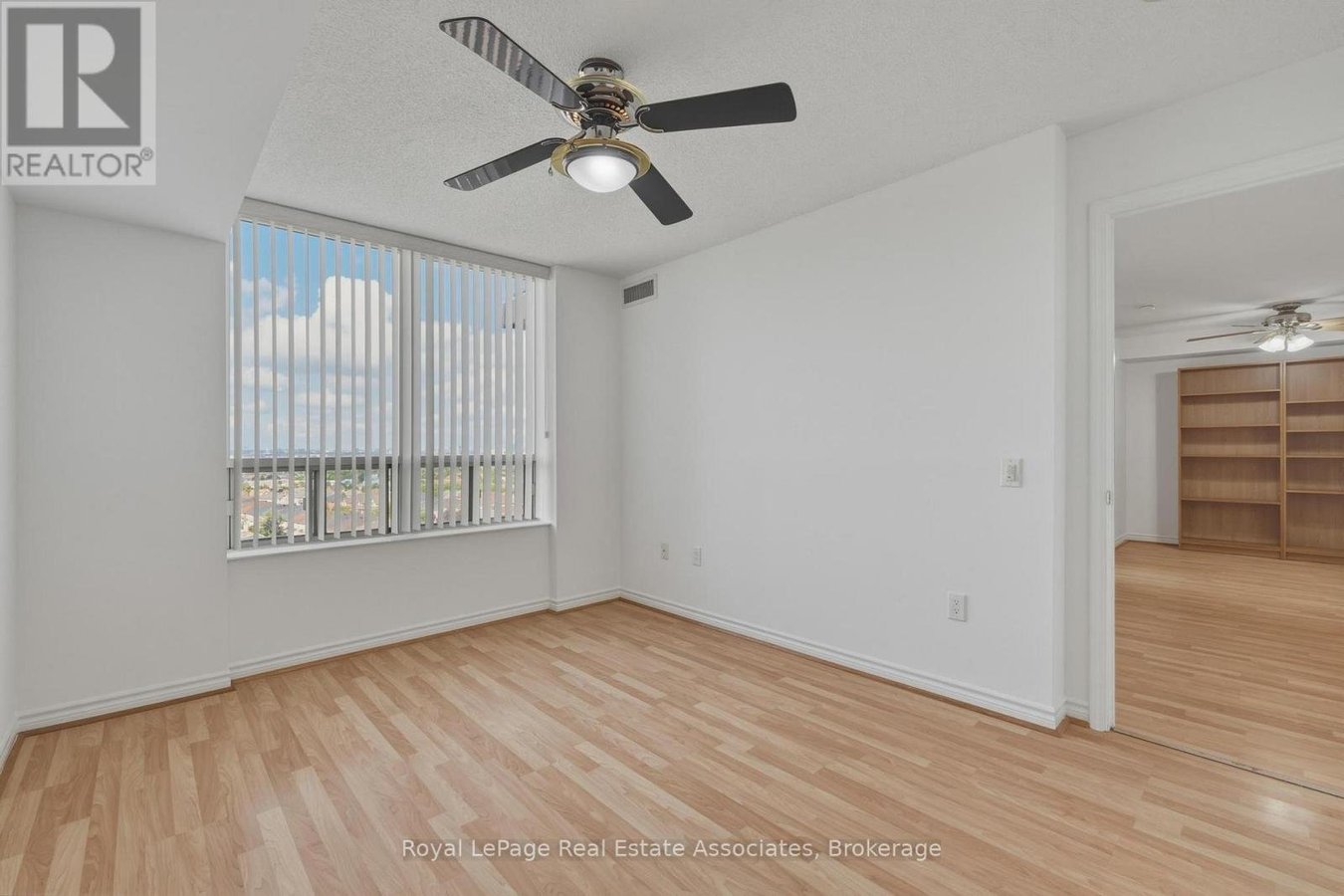 1202 - 55 STRATHAVEN DRIVE - Photo 22