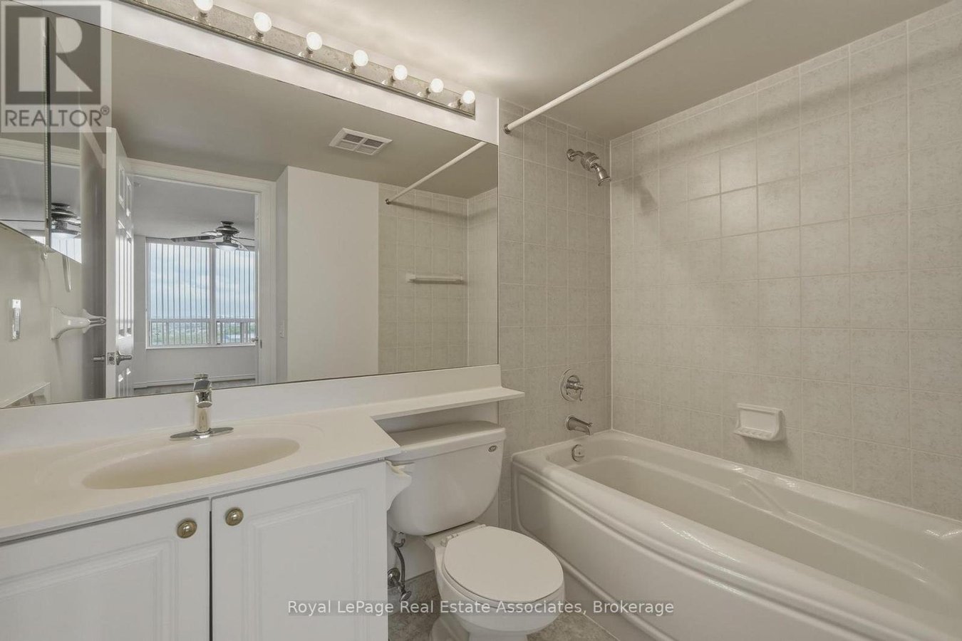 1202 - 55 STRATHAVEN DRIVE - Photo 25