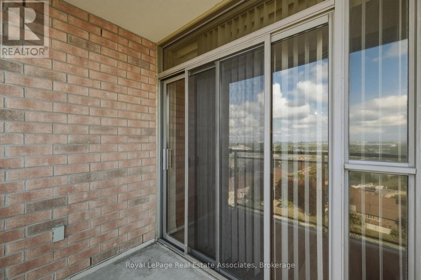1202 - 55 STRATHAVEN DRIVE - Photo 29