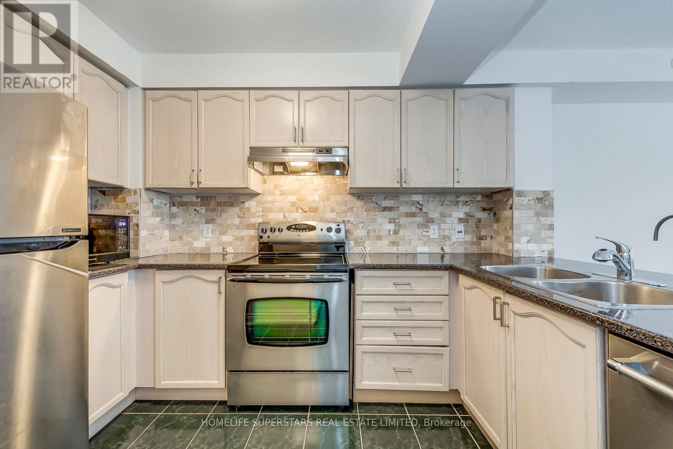 UNIT 11 - 605 SHORELINE DRIVE - Photo 4