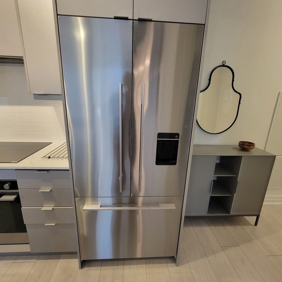 30 Elm Drive West - Photo 2