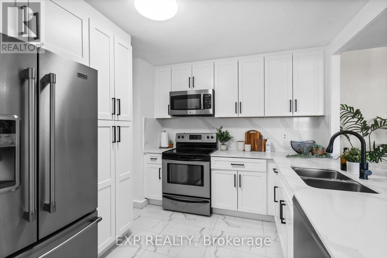 905 - 2323 CONFEDERATION PARKWAY - Photo 5