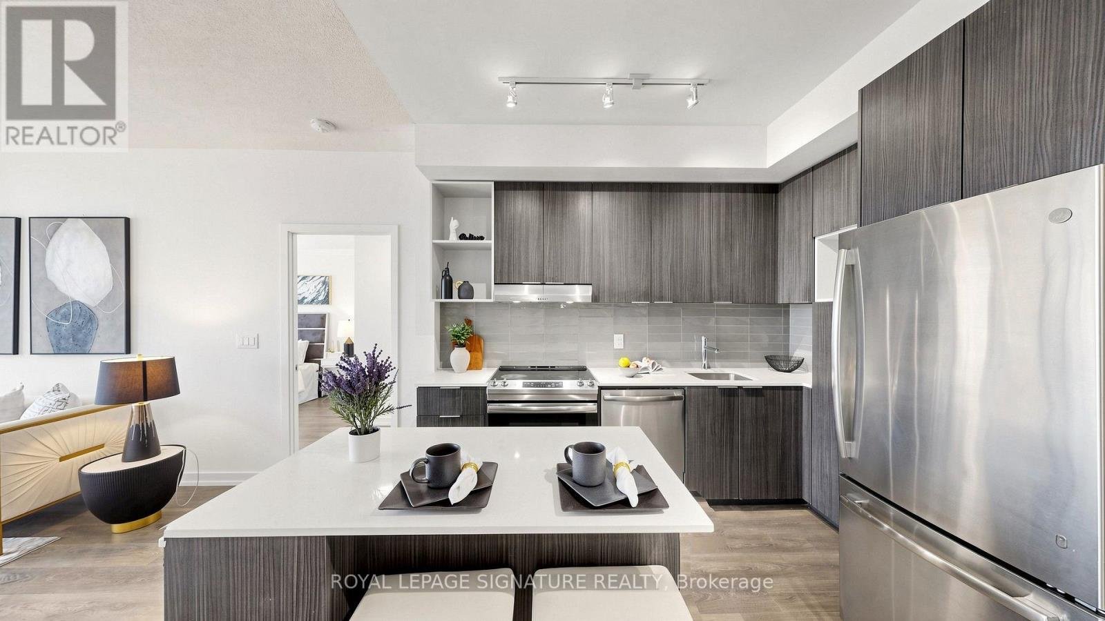 1710 - 2520 EGLINTON AVENUE W - Photo 3