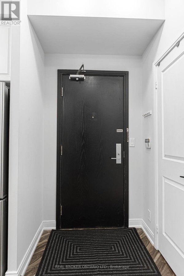 2107 - 90 ABSOLUTE AVENUE - Photo 4