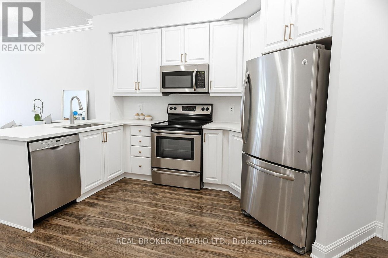2107 - 90 ABSOLUTE AVENUE - Photo 5