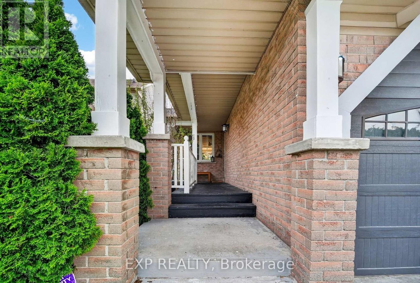 UPPER - 5896 CHORLEY PLACE - Photo 2