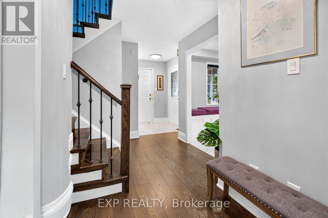 UPPER - 5896 CHORLEY PLACE - Photo 3