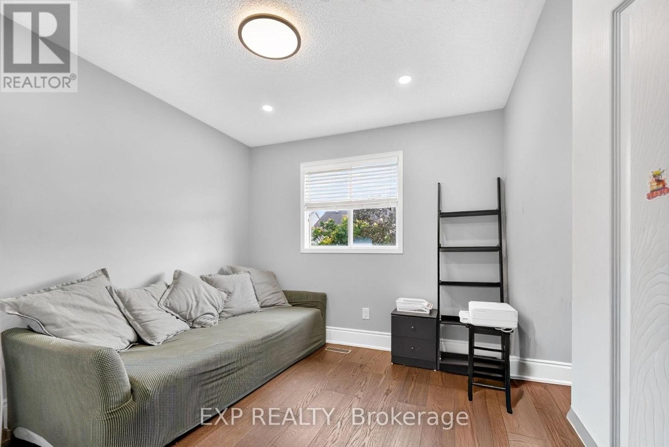 UPPER - 5896 CHORLEY PLACE - Photo 20