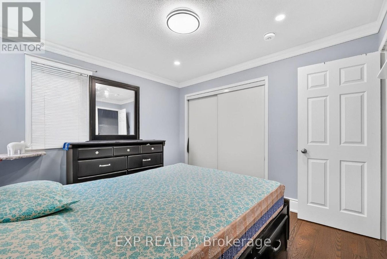 UPPER - 5896 CHORLEY PLACE - Photo 23