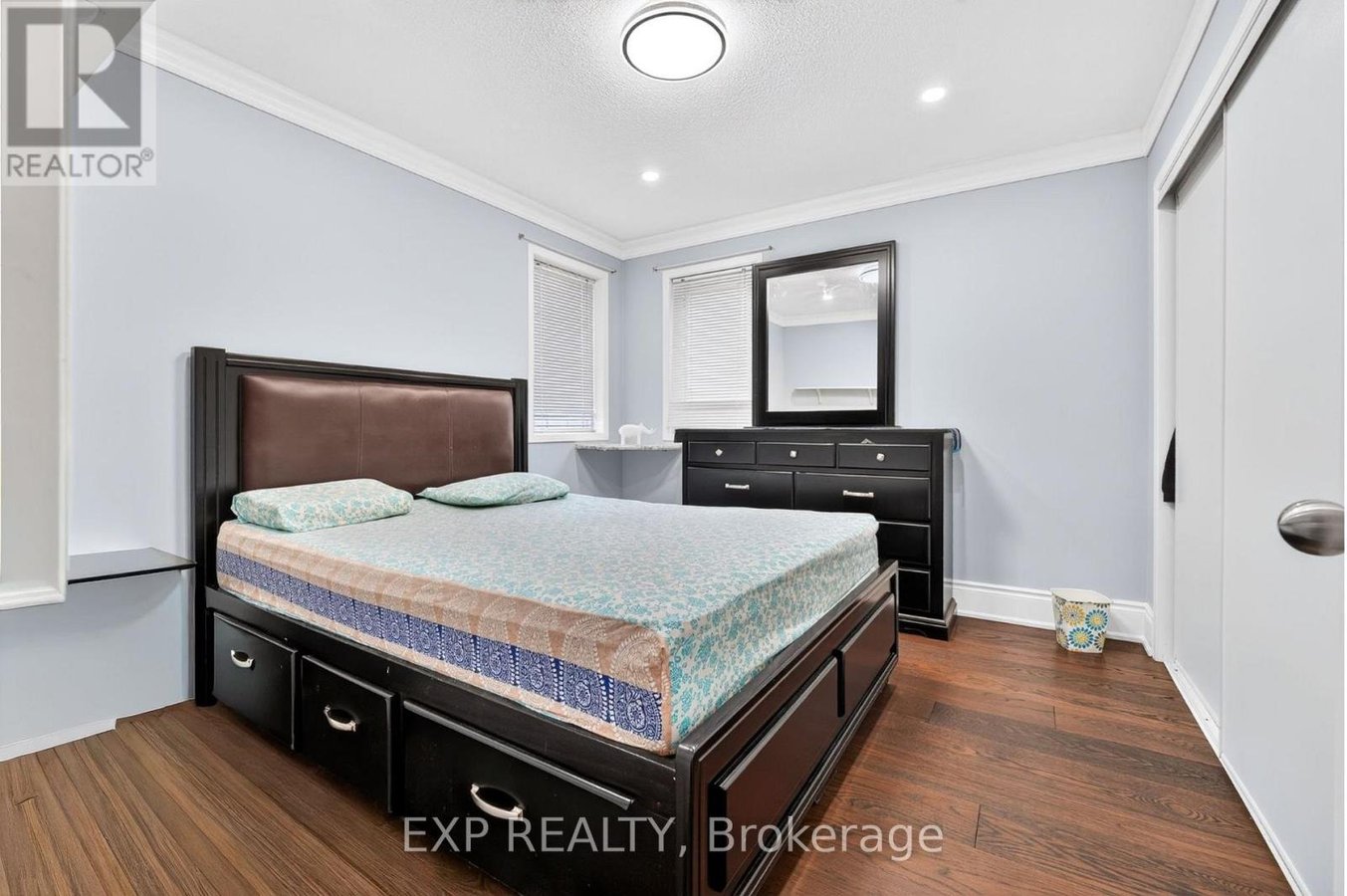 UPPER - 5896 CHORLEY PLACE - Photo 25