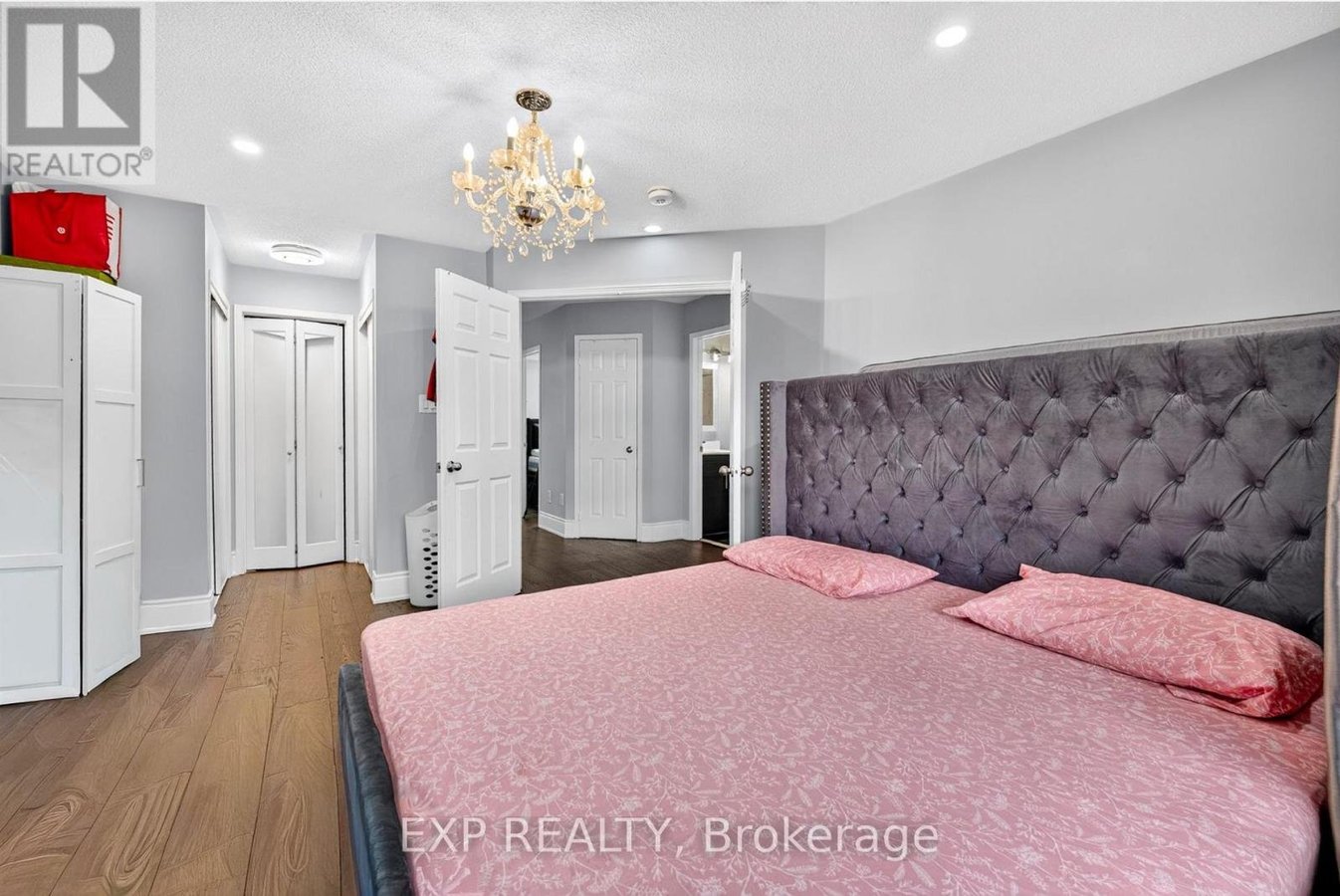UPPER - 5896 CHORLEY PLACE - Photo 34
