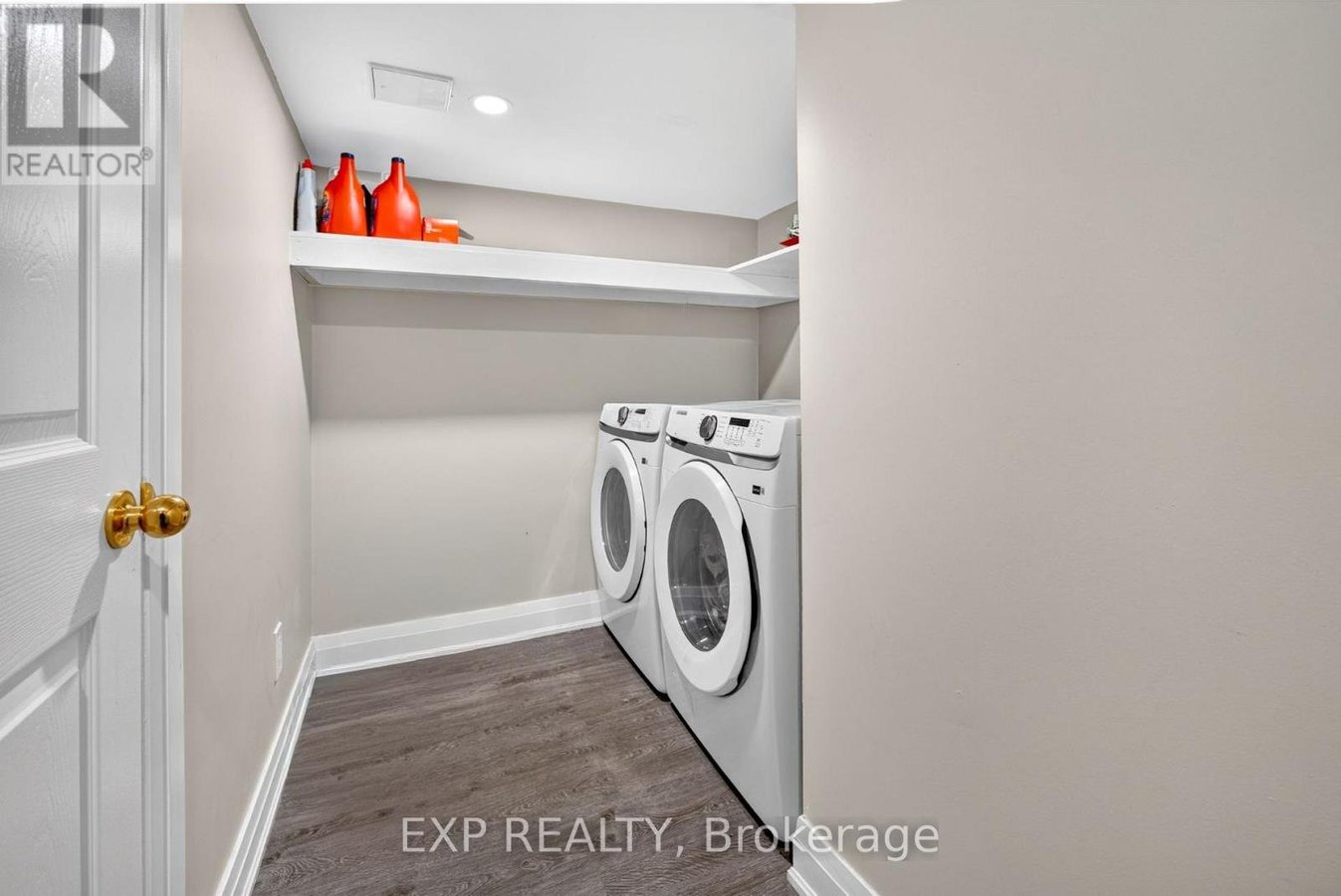 UPPER - 5896 CHORLEY PLACE - Photo 37