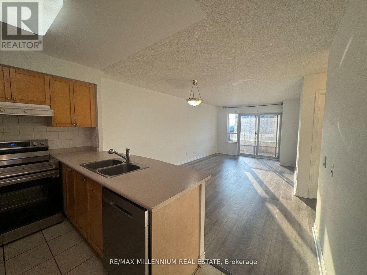 423 - 25 KINGSBRIDGE GARDEN CIRCLE - Photo 12