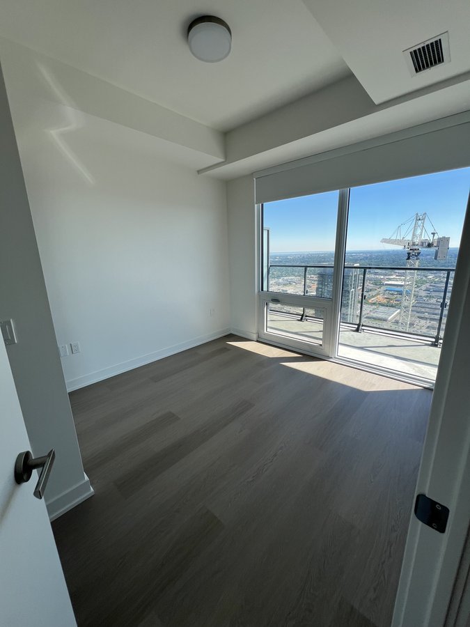 448 Burnhamthorpe Road West - Photo 5