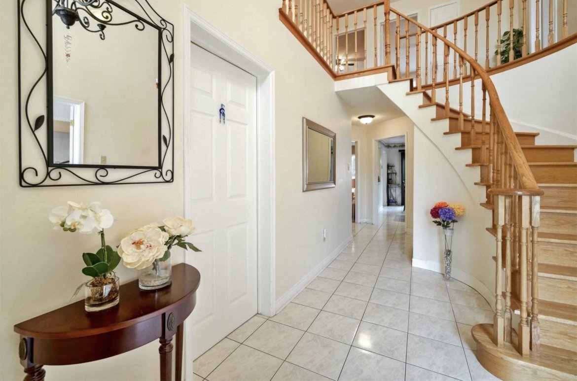 1520 Britannia Road West - Photo 1